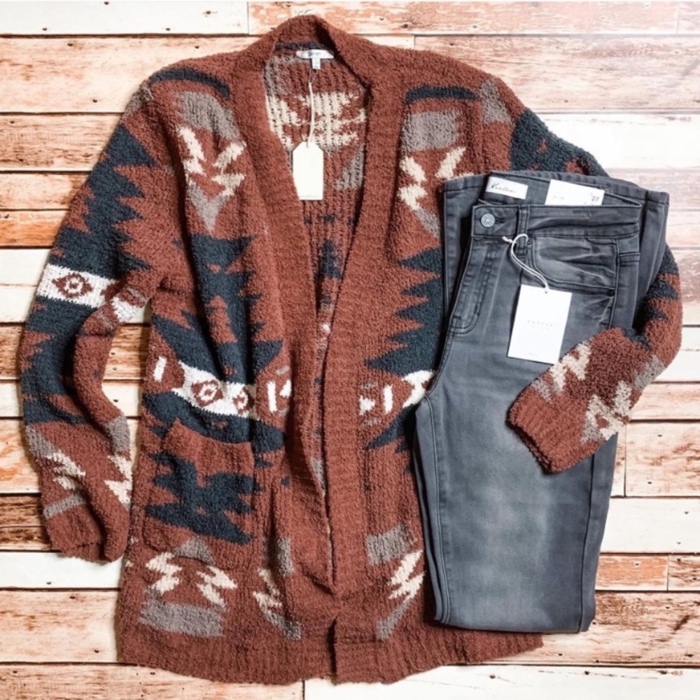 🔹New🔹 Tribal Western Boho Sweater - Picture 8 of 8